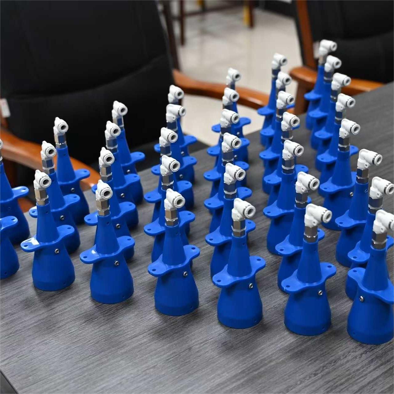 طوفان ایئر چاقو